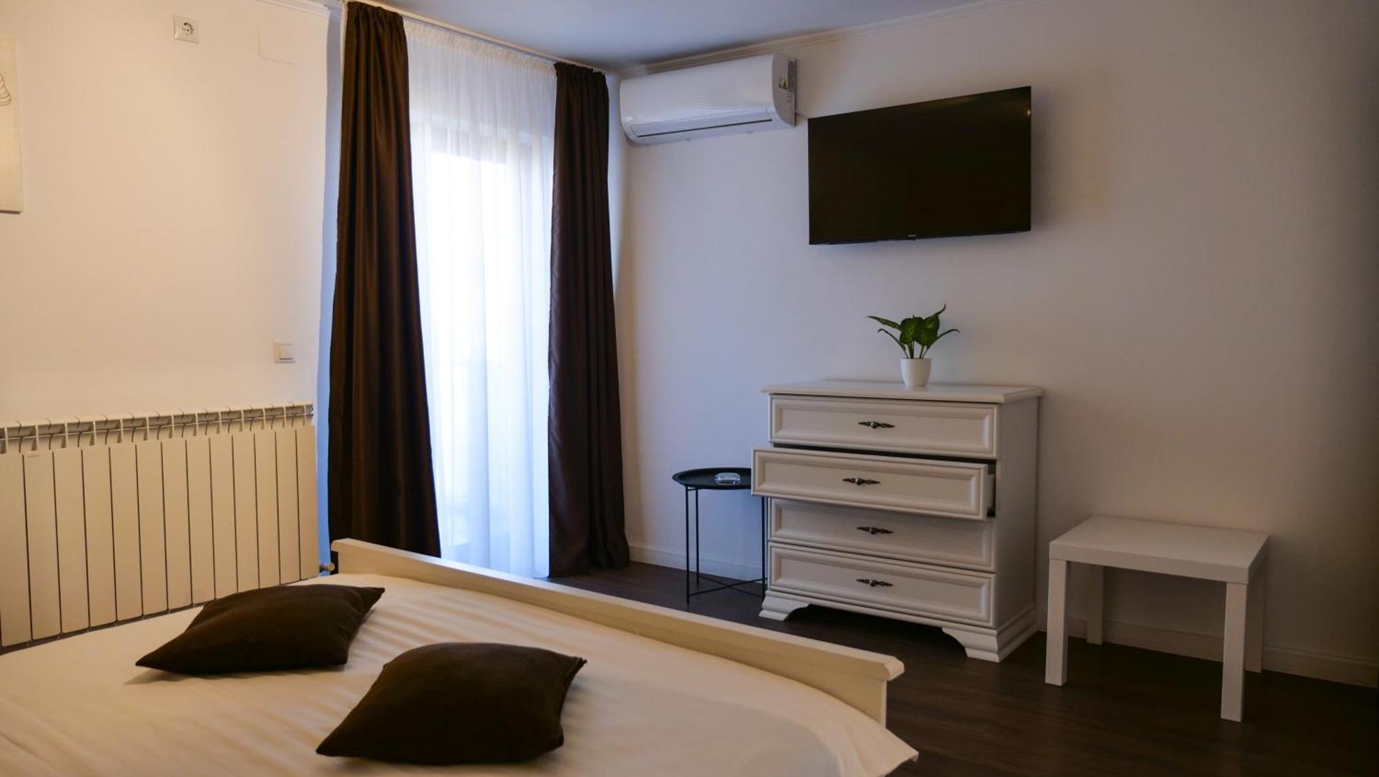 Casa Ambientt Hotel Curtea de Argeş Exterior foto